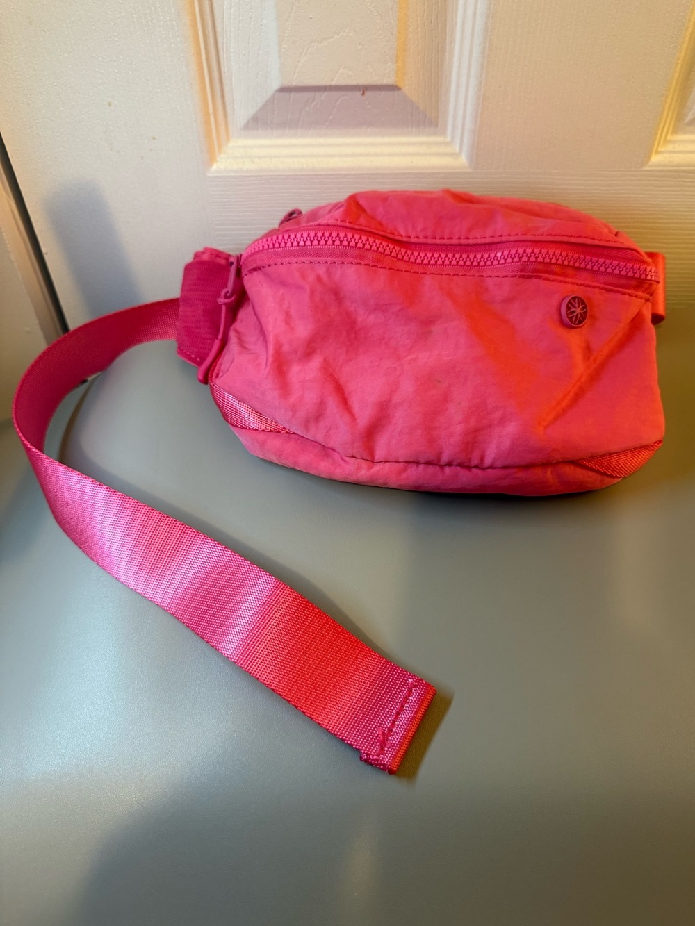 Athleta Hot Pink Belt Bag Fanny Pack Crossbody Multiple Pockets 🖤